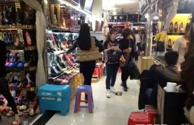 霓裳背后的江湖 中國服裝批發(fā)市場(chǎng)的生存百態(tài)